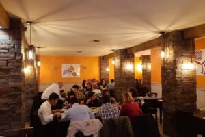 La C&uacute;spide M&oacute;stoles &ndash; Restaurante Peruano