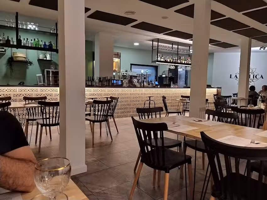 La Delic&agrave; Restaurant