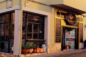 LA ESQUINA RESTAURANTE