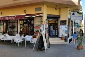 La Esquinita