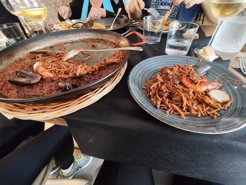 La Fabrica &ndash; Restaurante Arrocer&iacute;a en Vilanova