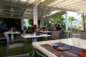 La Familia Beach Club