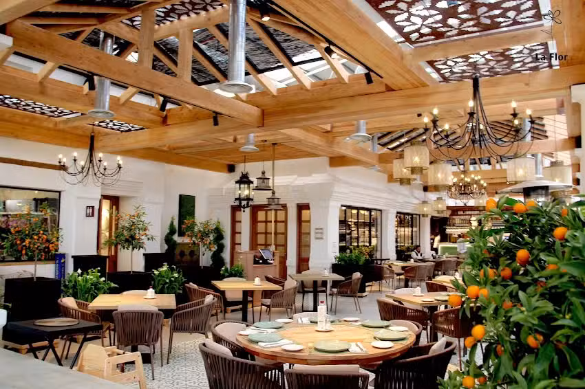 La Flor Restaurant