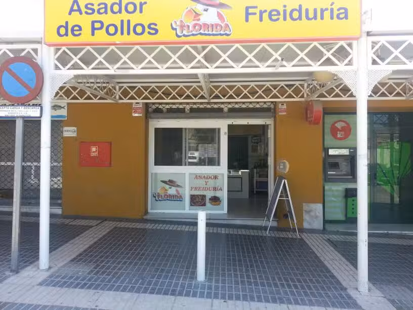La Florida Asador de pollos y freiduria.