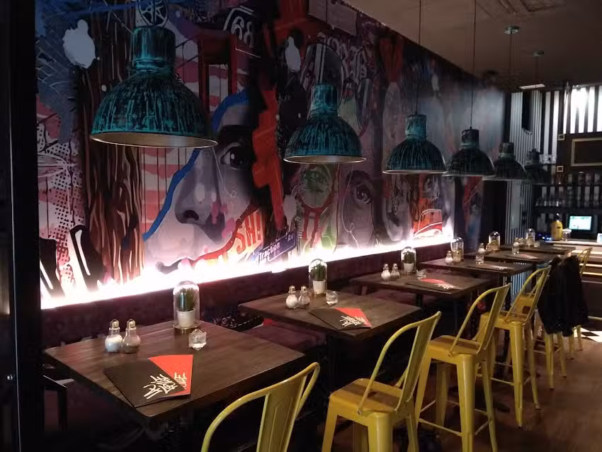 La Folie Burgers & Tatuaje