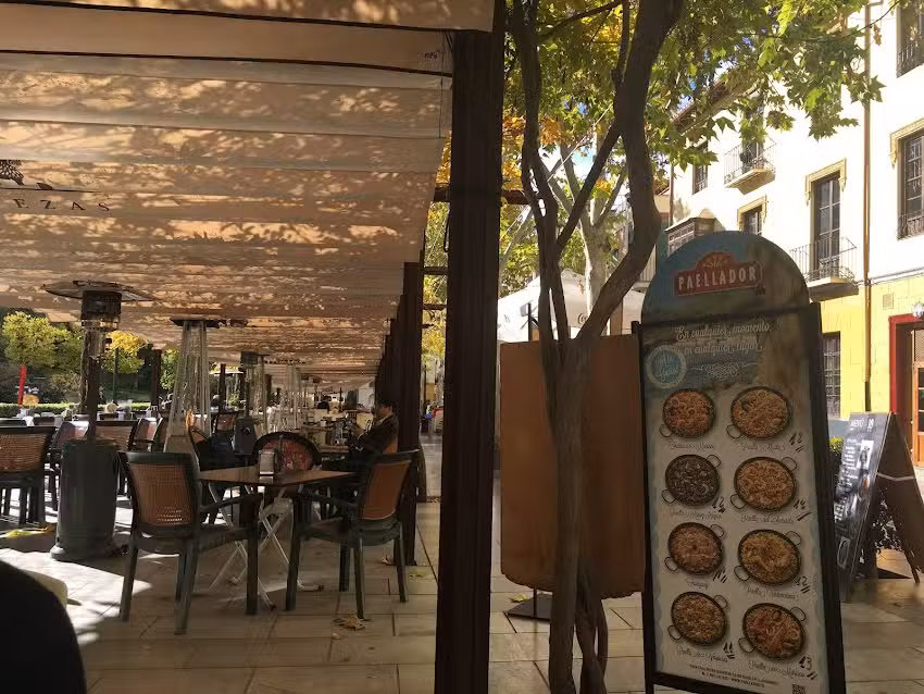 La fuente Terraza &ndash; Bar