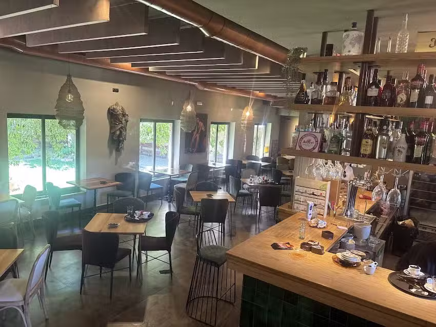 La Galer&iacute;a Foodies Bar