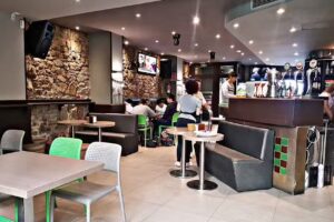 La Galeria Restauracion