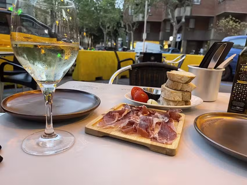 La Gastronomica restaurante en Barcelona de Tapas & Platillos