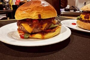 La Gorda Burger Bar C&C