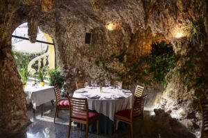 La gruta de Victor Restaurant