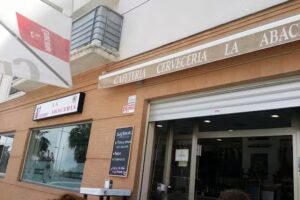 LA LOLA (Abacer&iacute;a y Tapas)