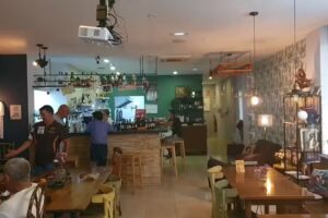 La Luna en Playa San Juan