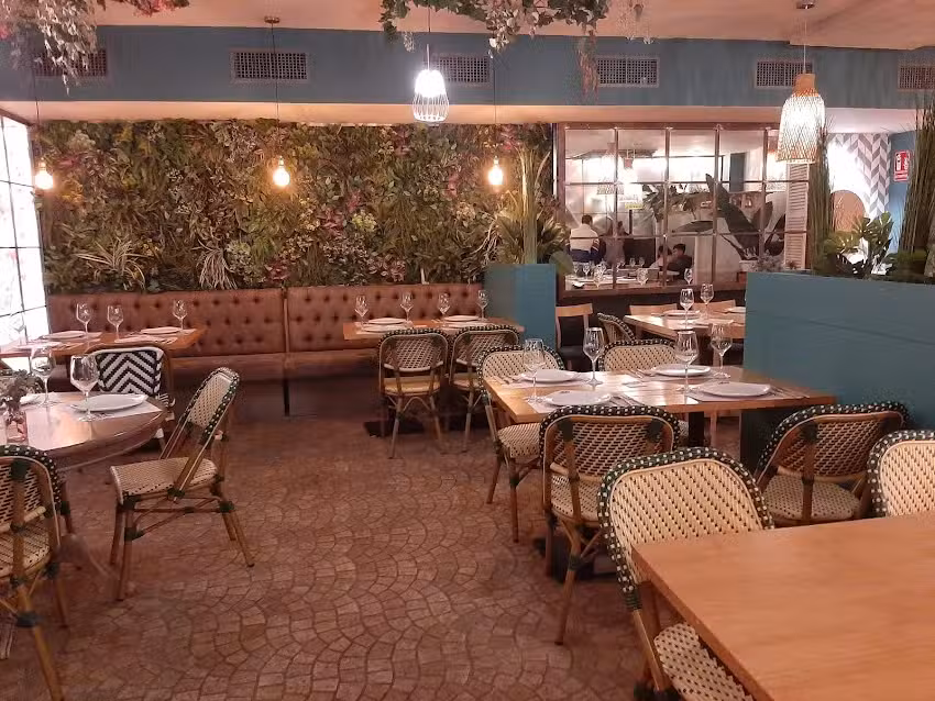 La Mafia se sienta a la mesa