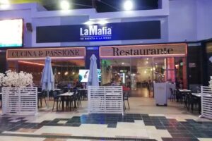 La Mafia se sienta a la mesa