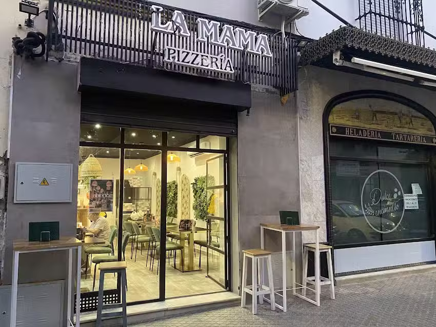 LA MAMA PIZZERIA