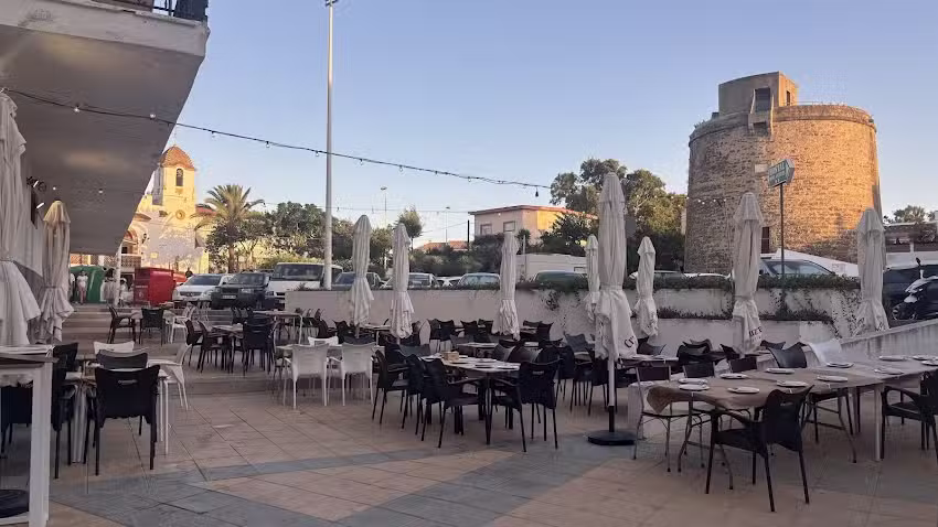 La Mezquita de Ram&iacute;rez &ndash; Restaurante de Mariscos y Tapas en Punta Umbr&iacute;a