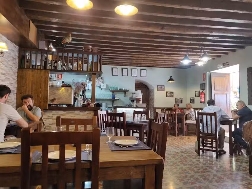 La Parada &ndash; Casa de Comidas