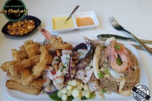 La Pausa ( Cocina peruana y Pollo a la Brasa Carb&oacute;n)