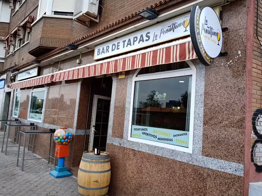 La pen&uacute;ltima bar de tapas