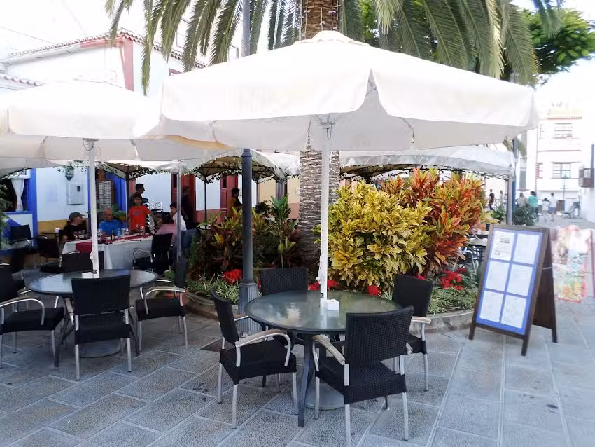 La Placita Food and Coffee