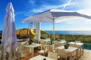 La Plaza Beach Restaurant @ Dona Lola