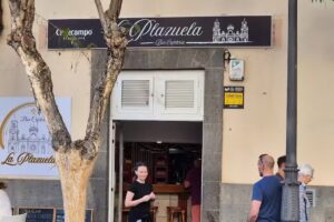 La Plazuela Triana &ndash; Comida canaria & Desayunos