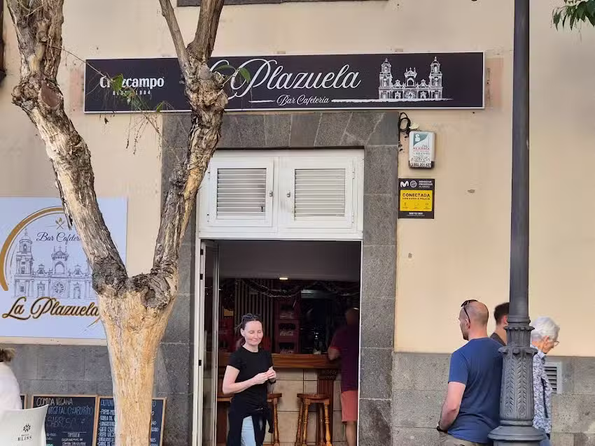 La Plazuela Triana &ndash; Comida canaria & Desayunos