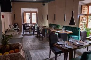 La Se&ntilde;ora Winebar