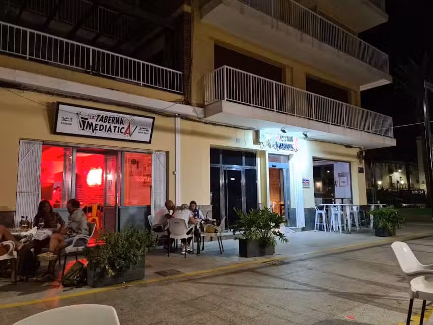 La Taberna Medi&aacute;tica