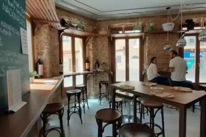 La Taberñita by Cañitas