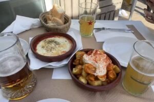 La Taper&iacute;a FOOD & BEER.