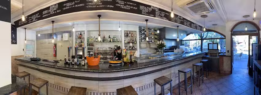 La Tasca &ndash; parrilla de carb&oacute;n