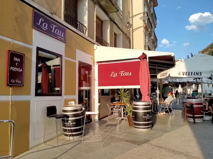 La Tau. Caf&eacute;-bar