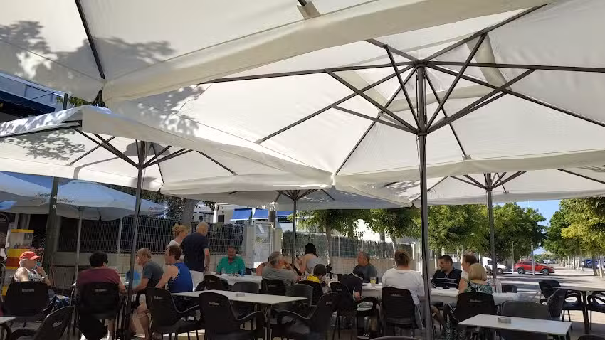 LA TERRAZA Food &Drink