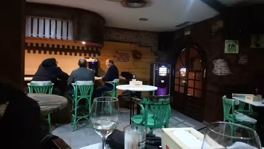 La Traster&iacute;a del Estrecho