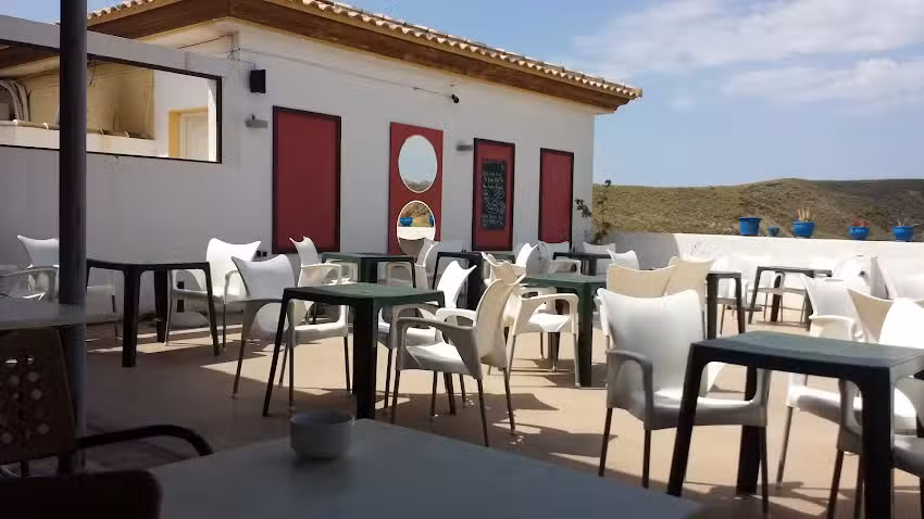 La Vida Bar and Restaurant