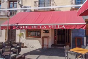 La Villa TAPAS & VINOS.