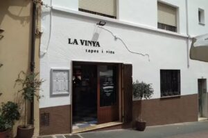 La Vinya,Tapes i Vins.