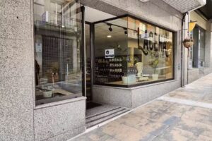 Lacena ·comida espida·