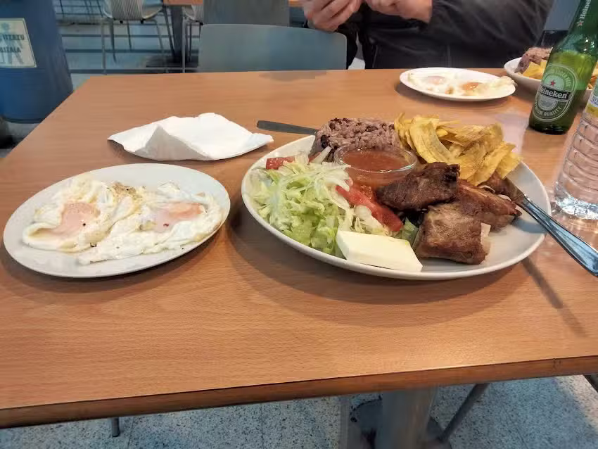 Las Americas. Comida Latina