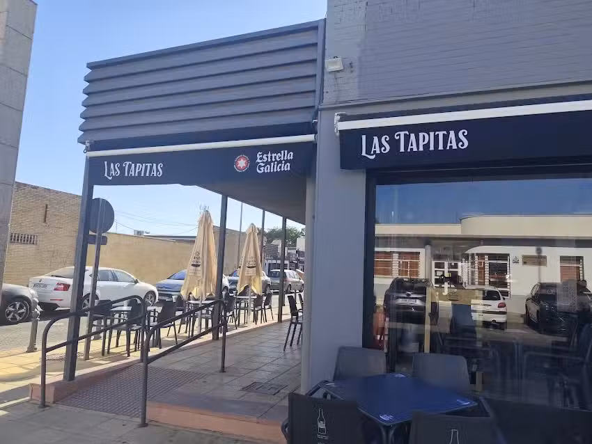 Las Tapitas Bar