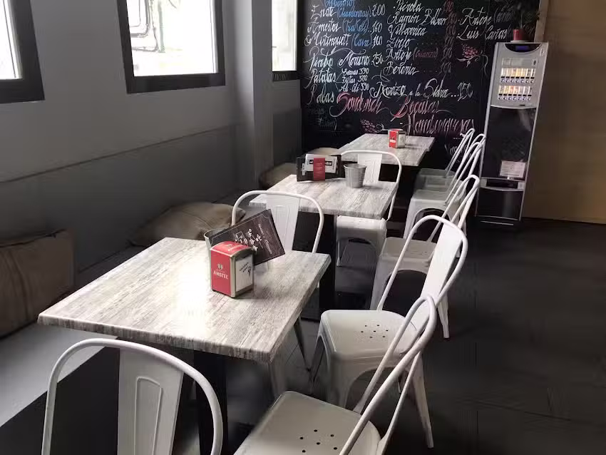 Lau Bide Ama&ntilde;a Taberna