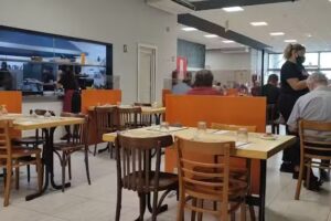 Loro Charly Cornell&aacute;