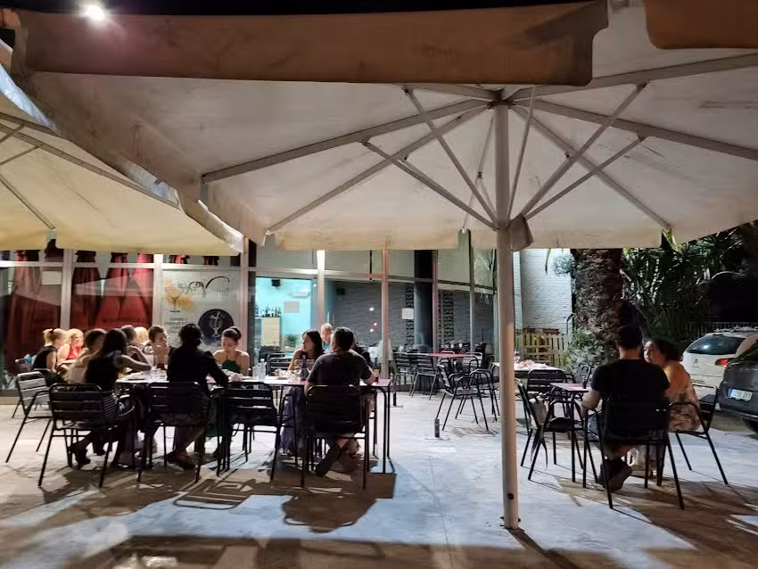 Loro Charly Ripollet Restaurant