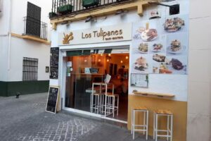 Los Tulipanes