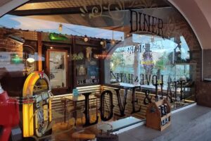 Love and Hate Pizza Sport Bar