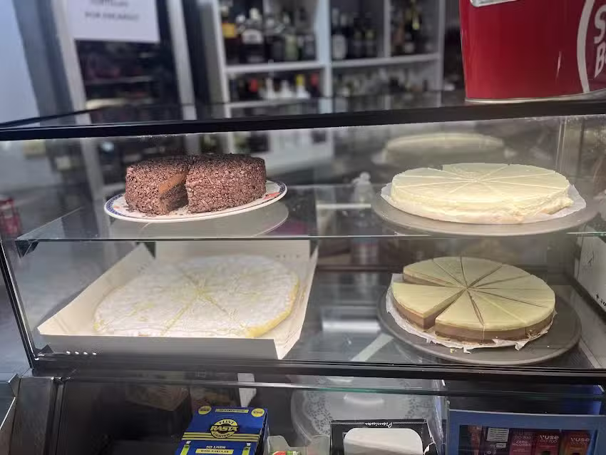 LUAN&rsquo;S caf&eacute; burguer