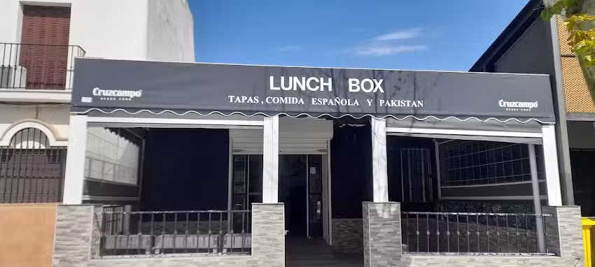 LUNCH BOX