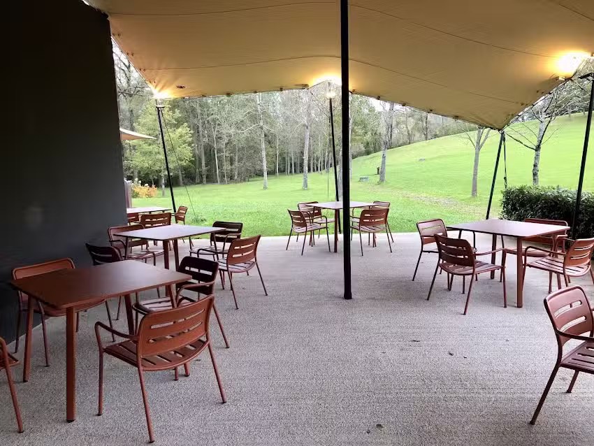 Lurra Caf&eacute;